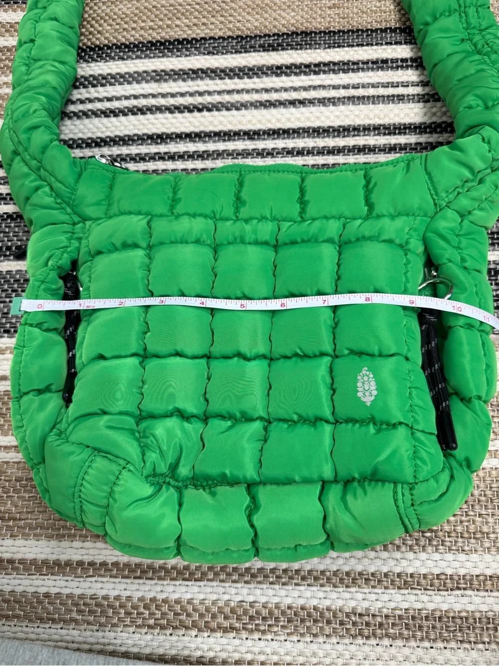 Free People FP Movement Quilted Baby Carryall Sling Bag Kelly Bag Puffy Sporty